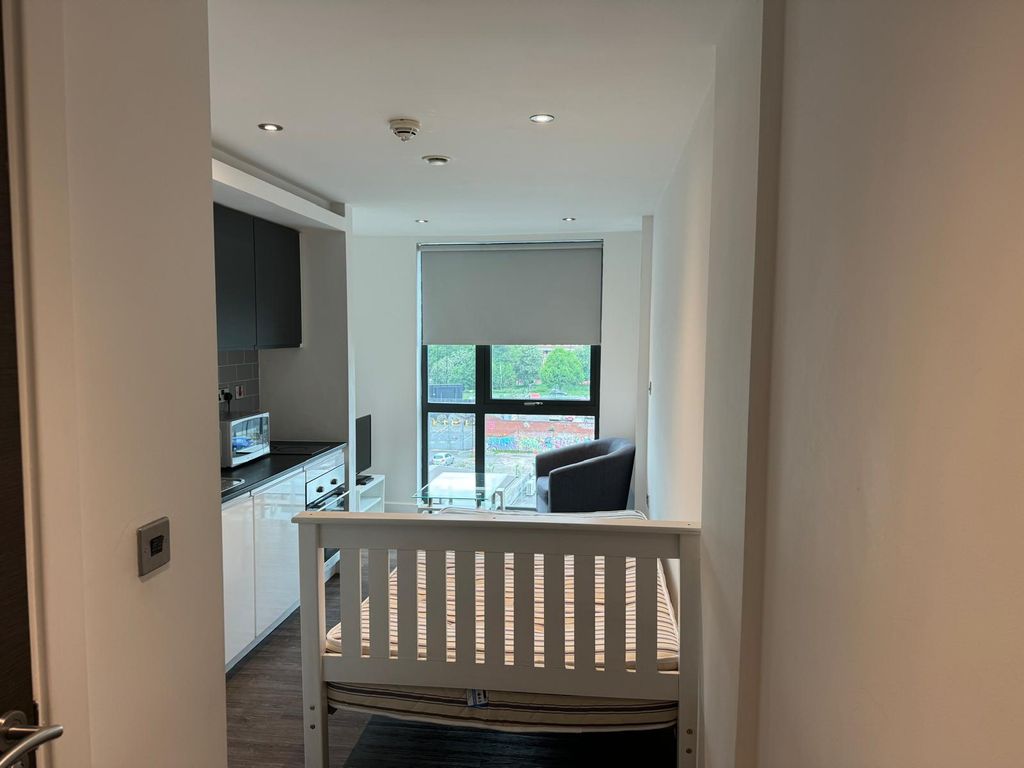 Property photo 2 of 7