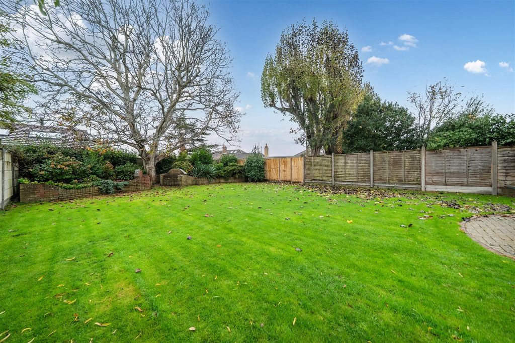 Property photo 3 of 21