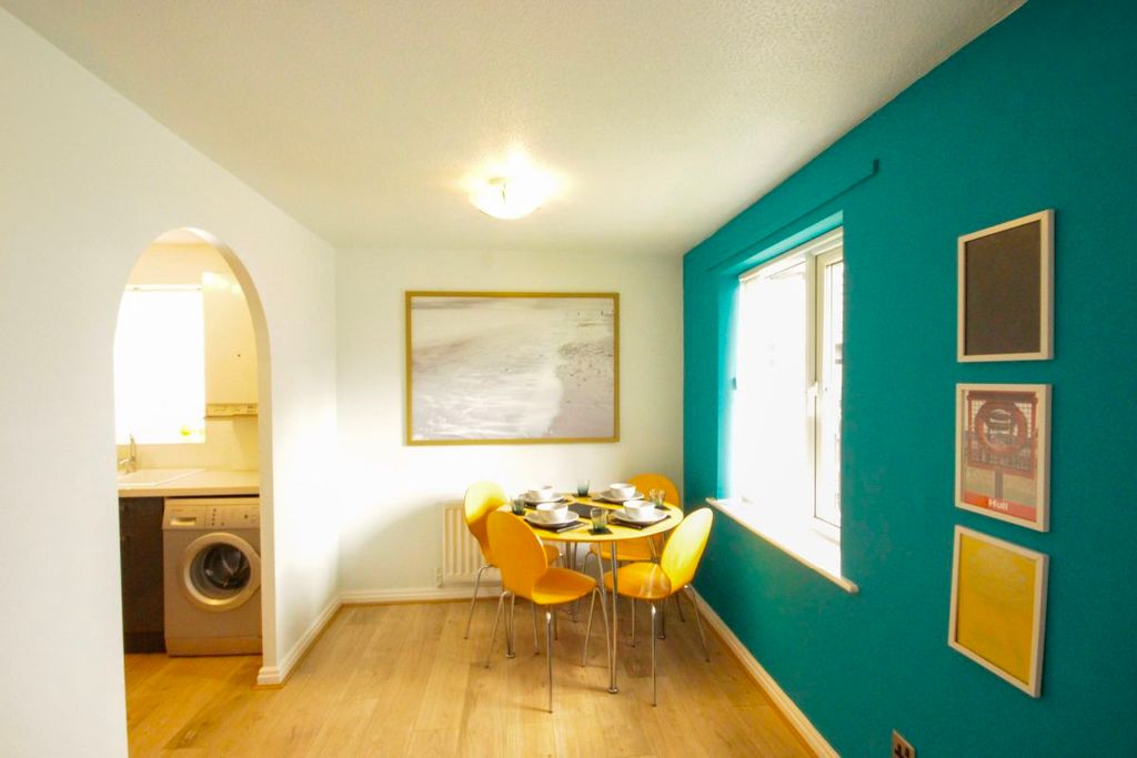 Property photo 2 of 8