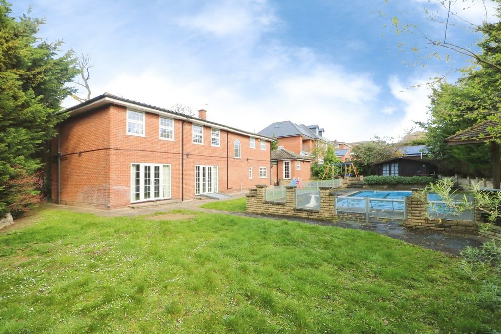 Property photo 1 of 35 Picture No. 64