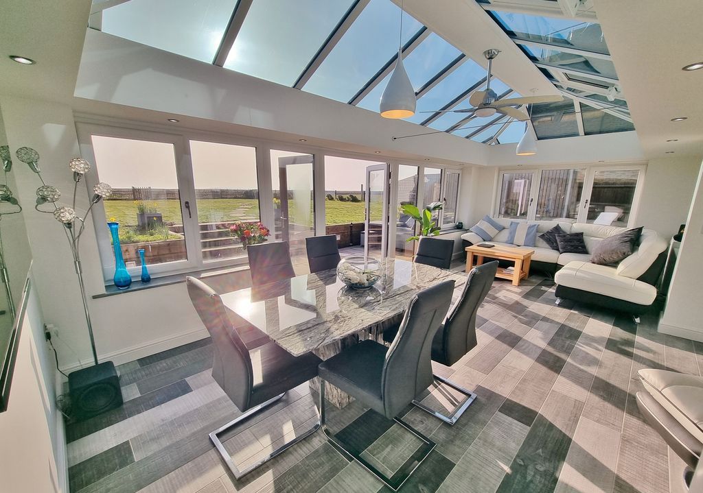 Property photo 2 of 36