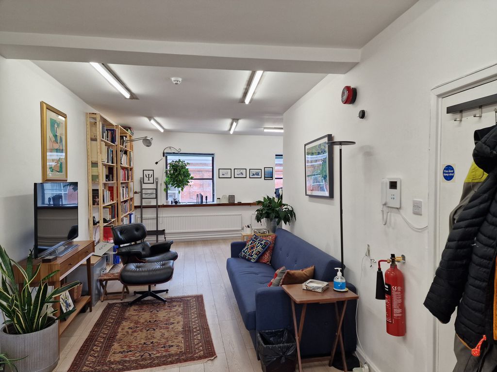 Property photo 3 of 4