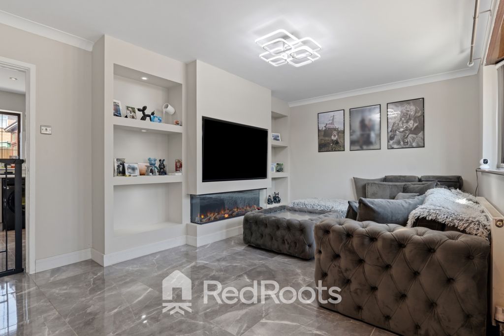 Property photo 3 of 25 5272804