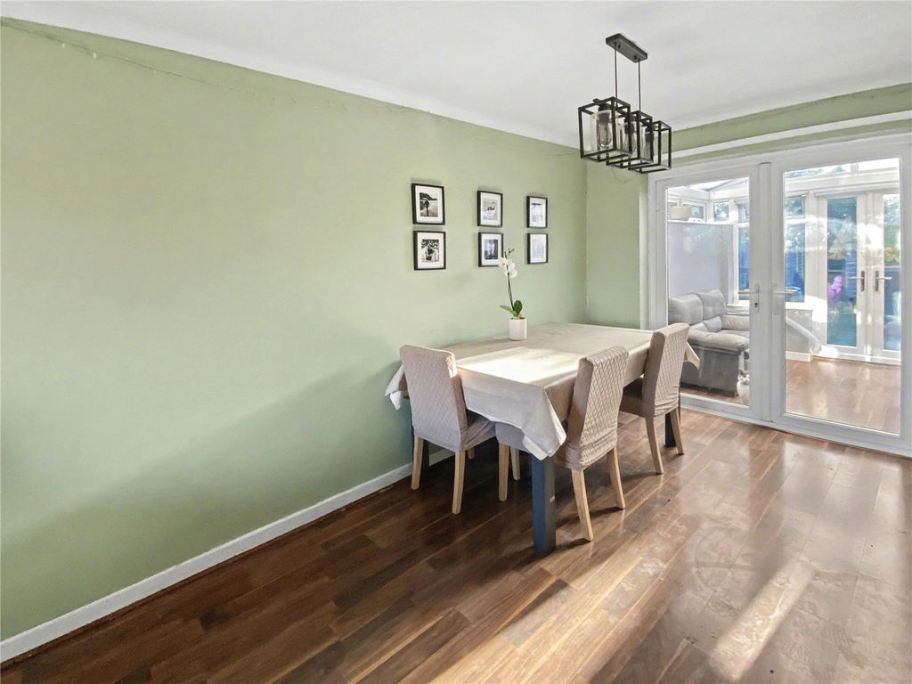 Property photo 3 of 11 Dining Room