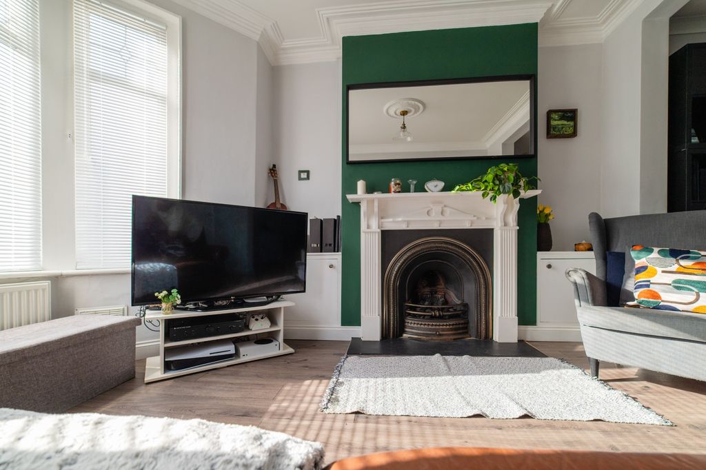 Property photo 3 of 34 Award-Winning Media Team On Every Listing_2