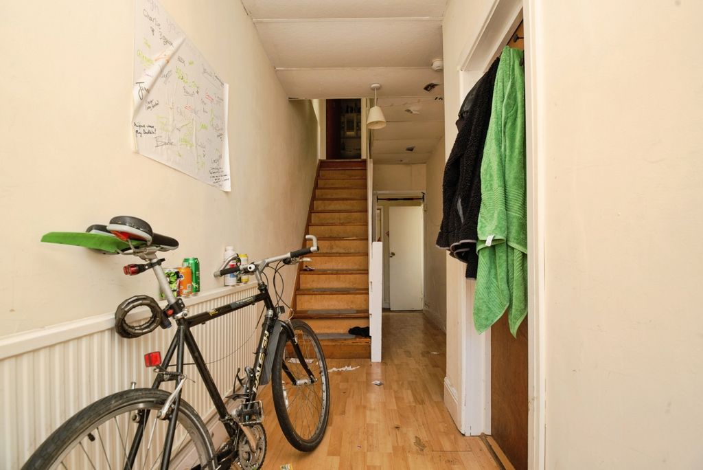 Property photo 2 of 19 Pbox-Img.Jpg