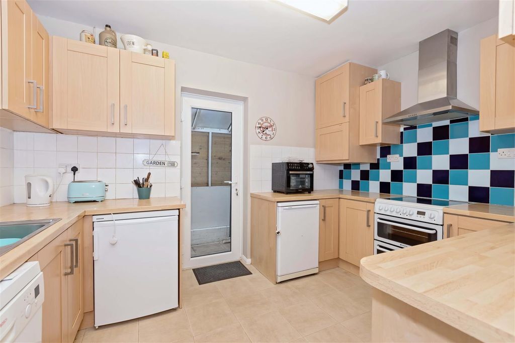 Property photo 3 of 13 Chute Way_5.Jpg