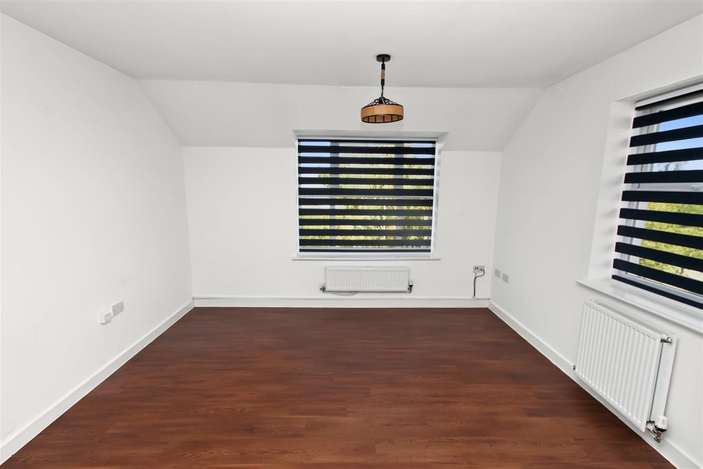 Property photo 2 of 11 Img_0996.Jpg