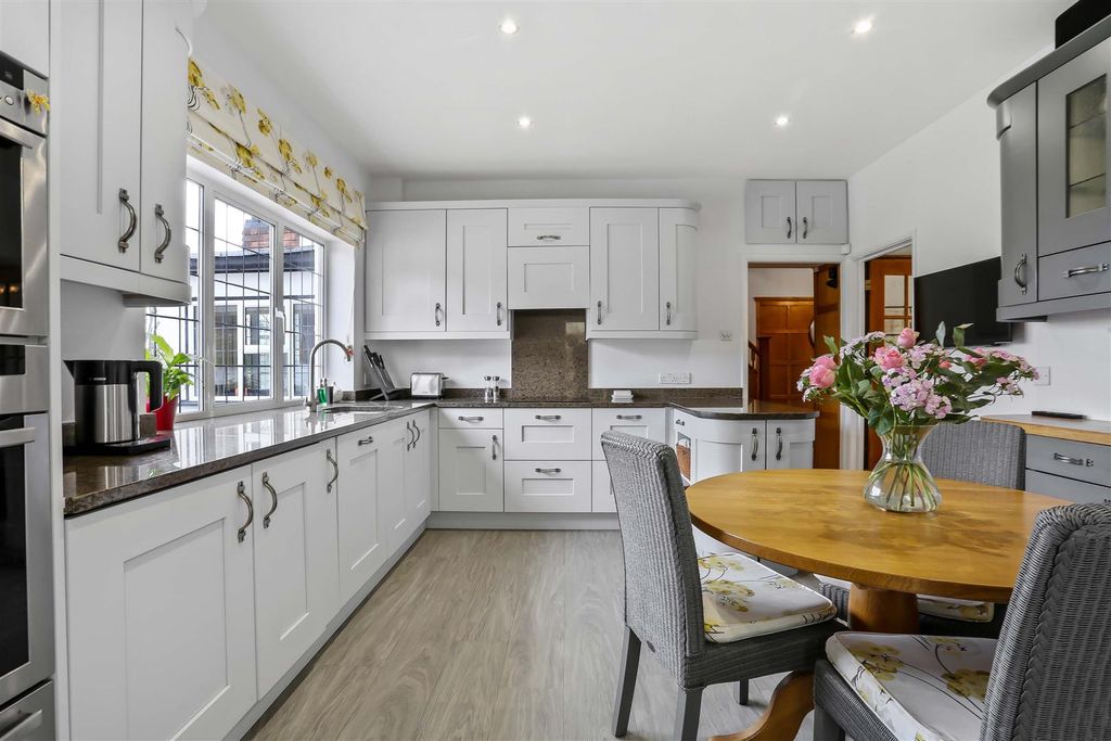 Property photo 3 of 28 795181370 13.Jpg