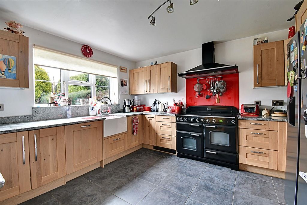 Property photo 2 of 31 Kitchen 1.Jpg