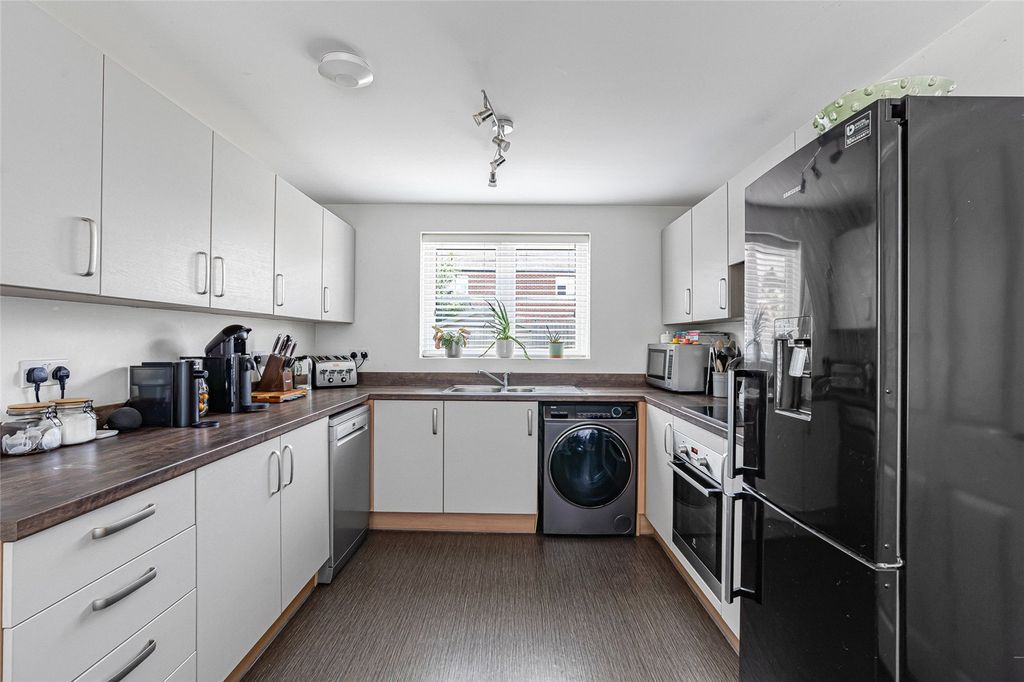 Property photo 2 of 14 Picture No. 08