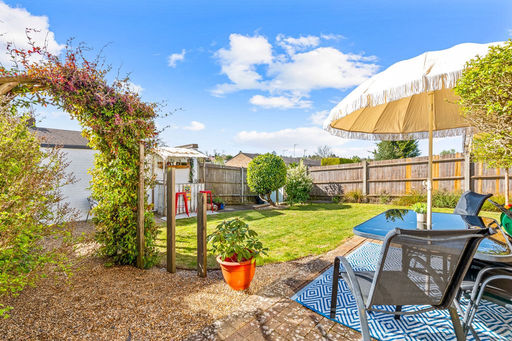 Property photo 3 of 32 Garden