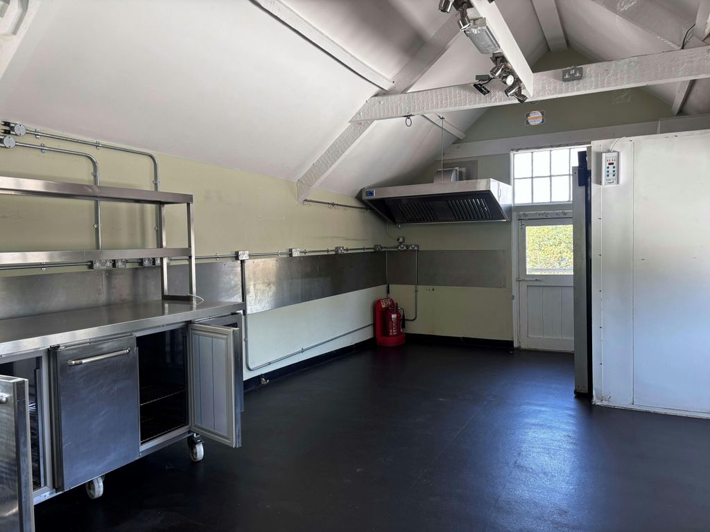 Property photo 3 of 3 Int 2.Jpg