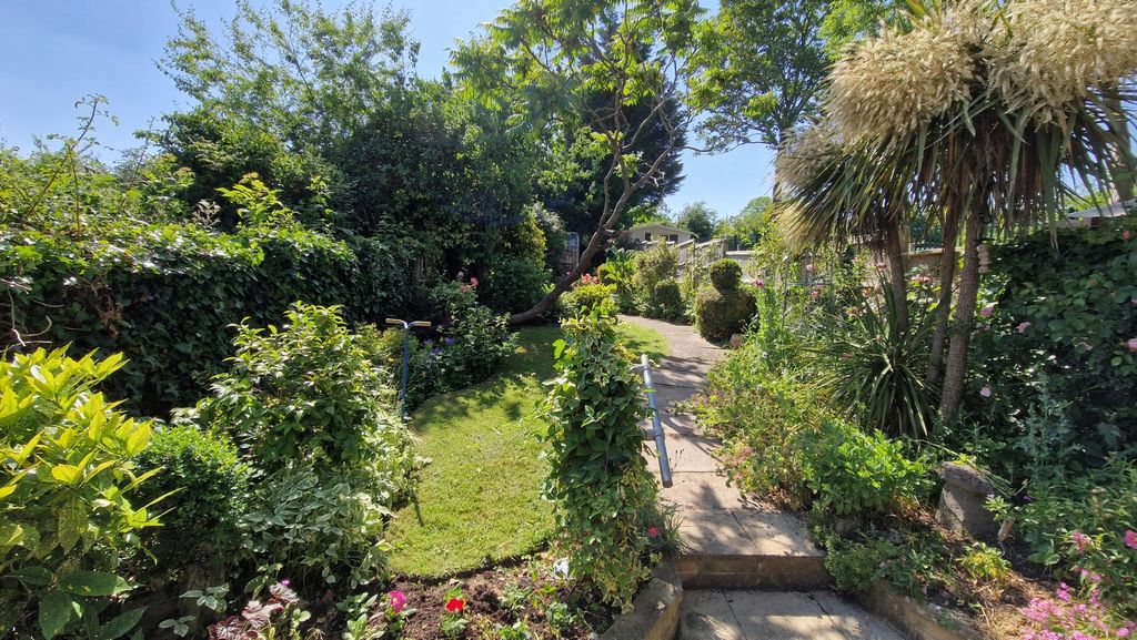 Property photo 2 of 39 Photo 2