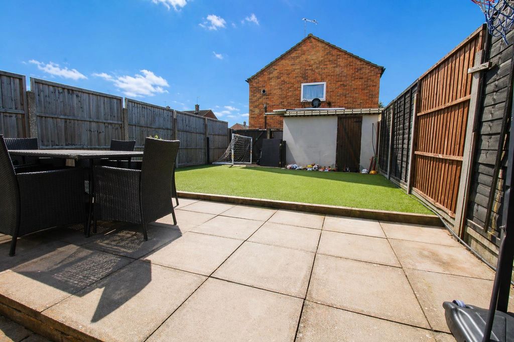 Property photo 3 of 11 Garden.Png