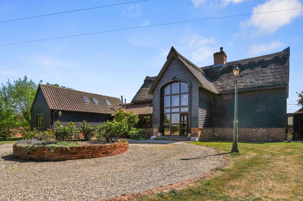 Property photo 1 of 50 Pt-Fc(Col)-Rosebarn-41