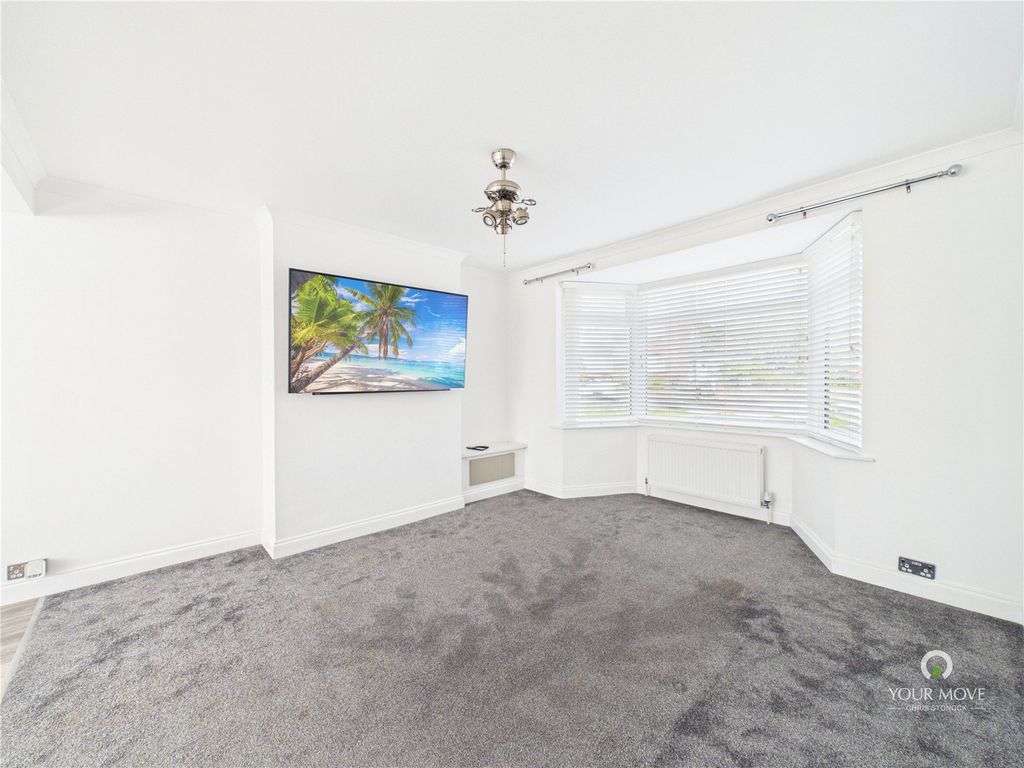 Property photo 3 of 16 Picture No. 10