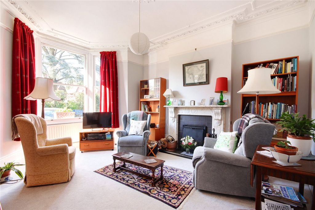 Property photo 3 of 14 Sitting Room