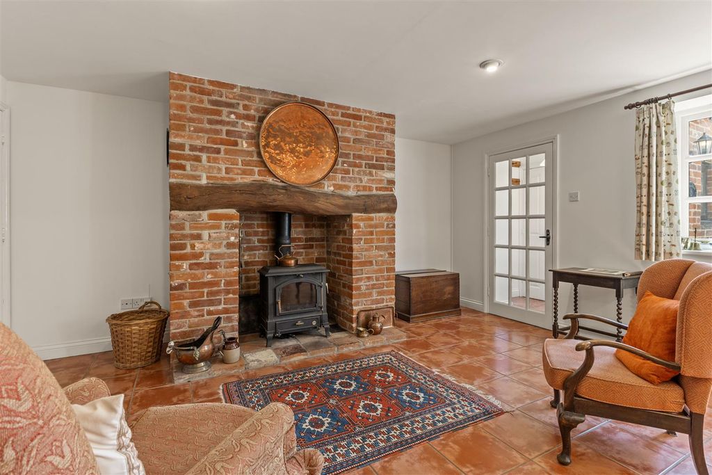 Property photo 2 of 11