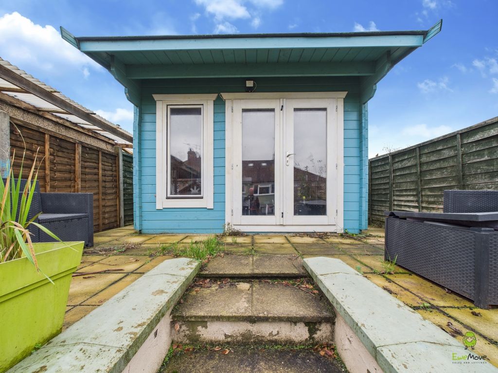 Property photo 2 of 16 Presented By Kevin At Ewemove Bexleyheath And Dart