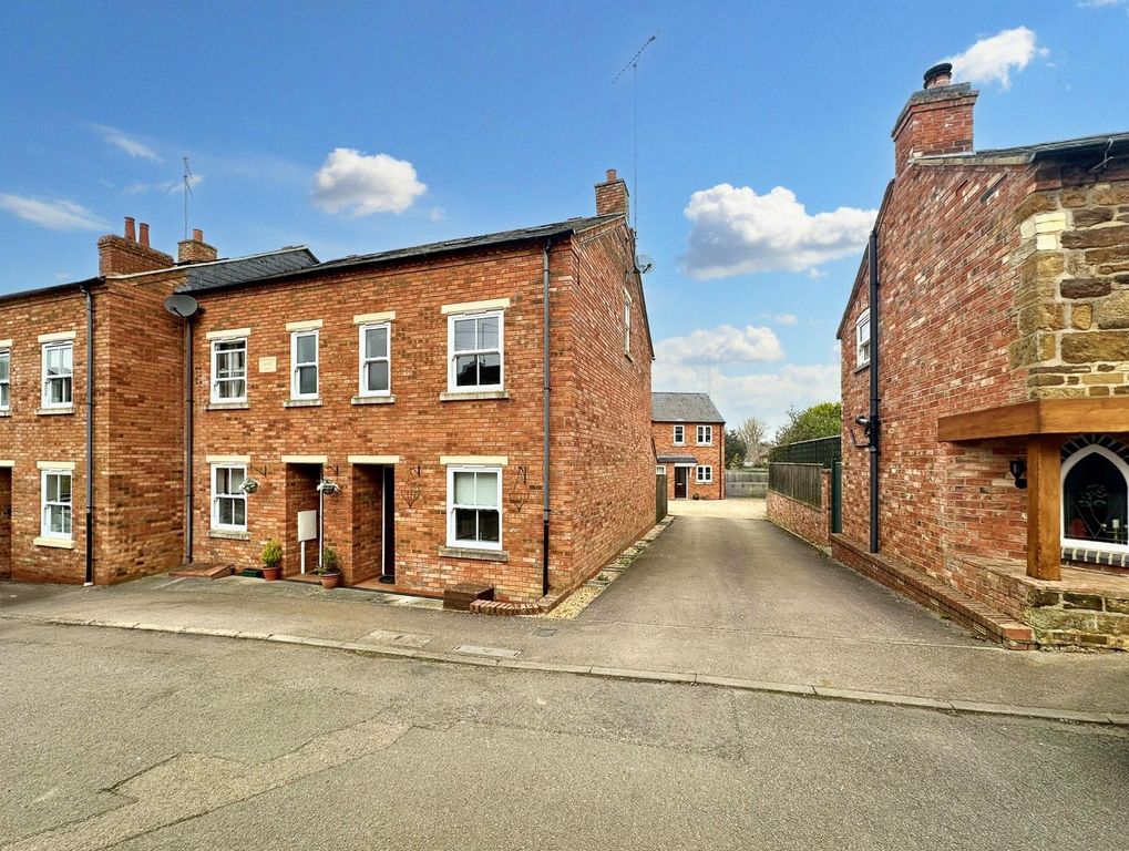 Property photo 1 of 27 4041086