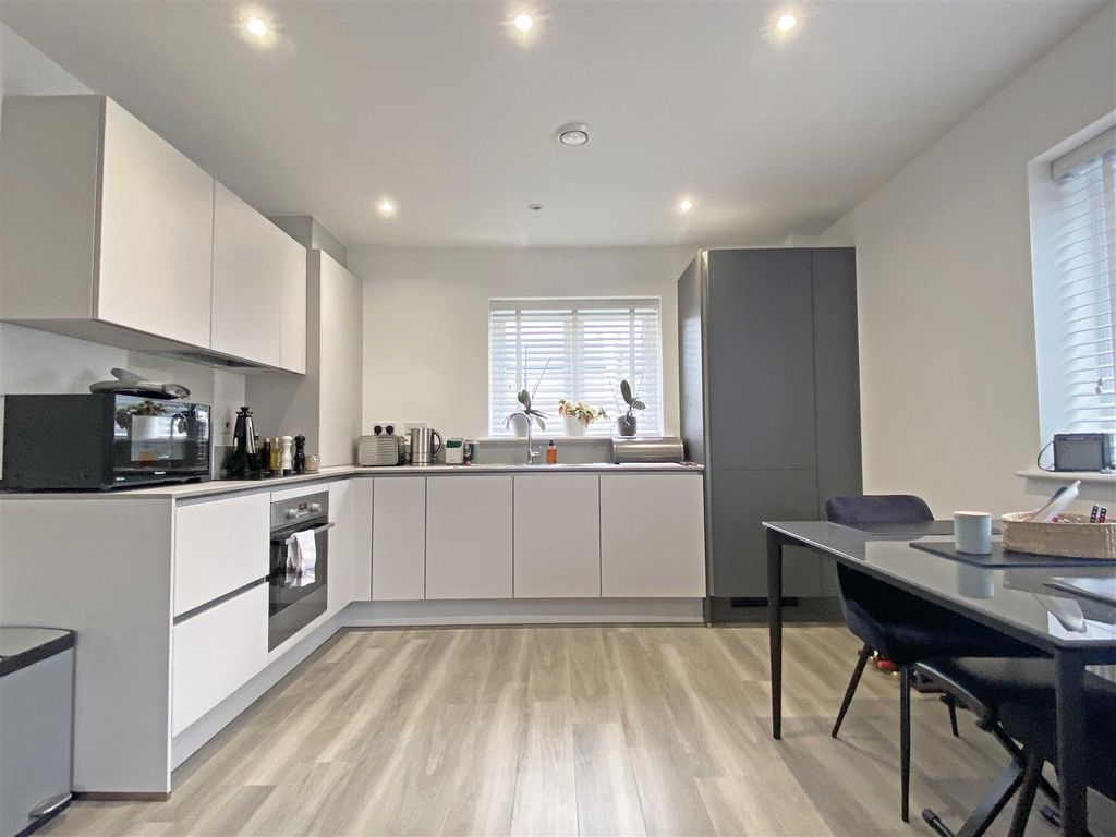 Property photo 3 of 11 K2.Jpg