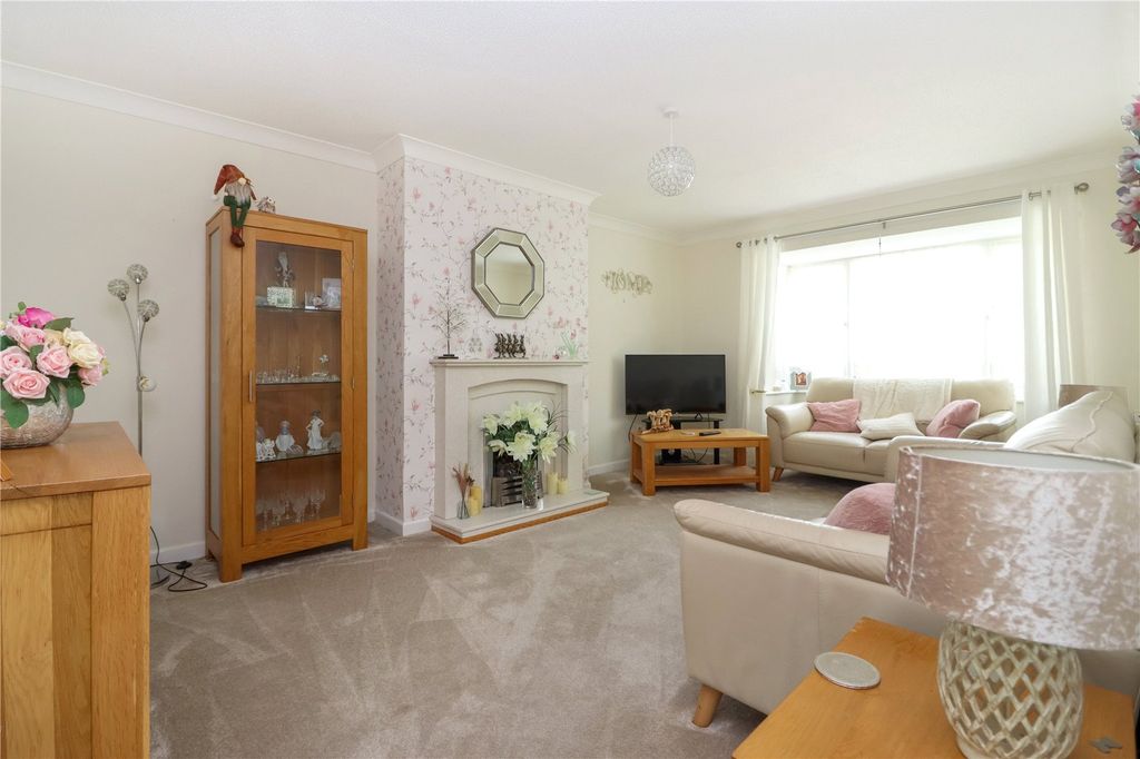 Property photo 3 of 19 Picture No. 25