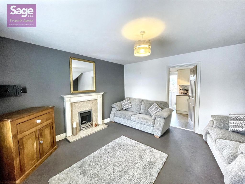 Property photo 2 of 24