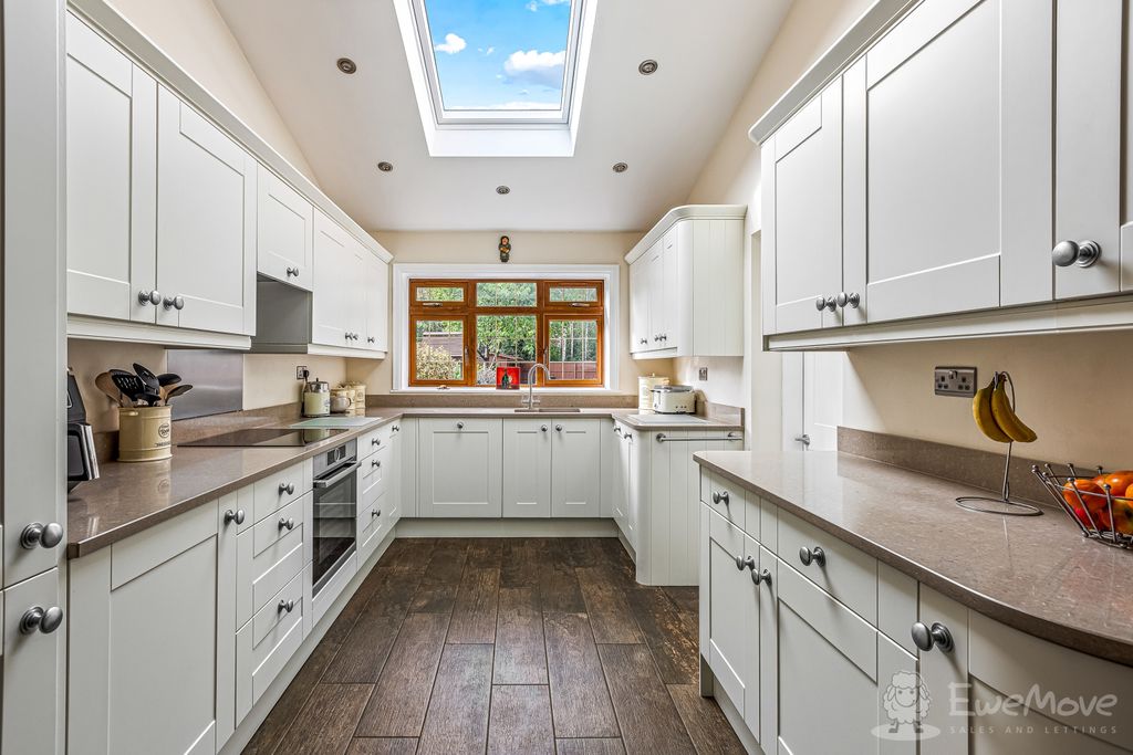 Property photo 3 of 37 Langton Road_Kitchen Diner_3_Wm