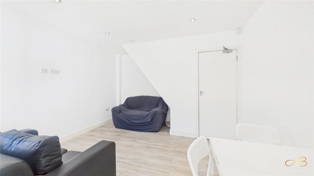 Property photo 3 of 10 Picture No. 19