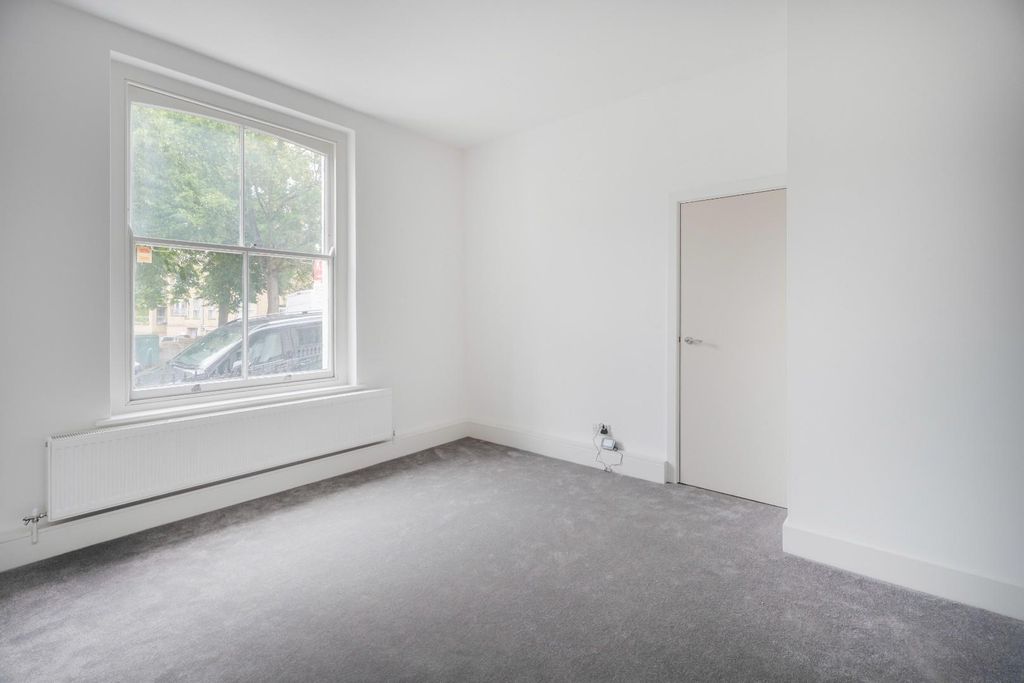 Property photo 3 of 12 3.Jpg