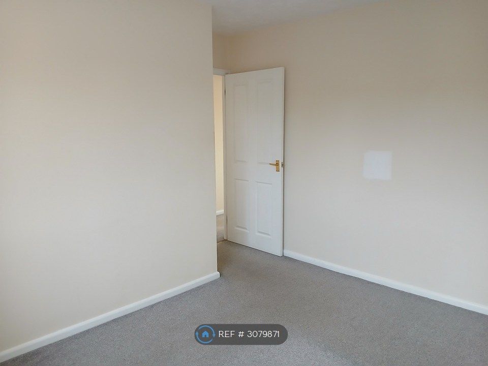 Property photo 3 of 11 Another Angle Double Bedroom