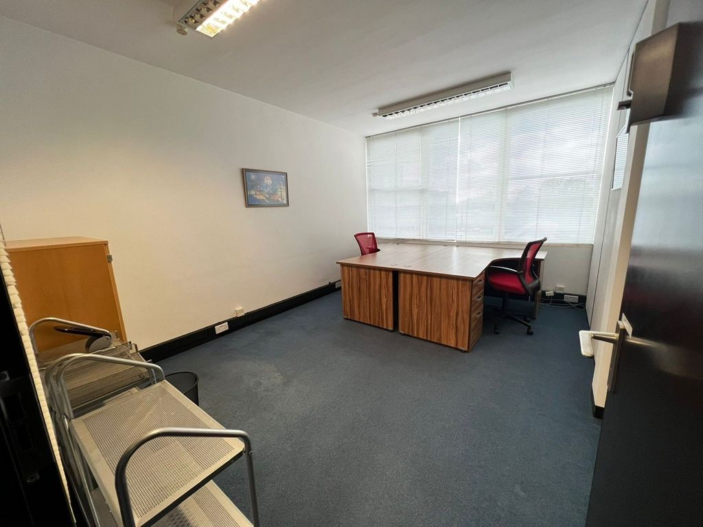 Property photo 1 of 4