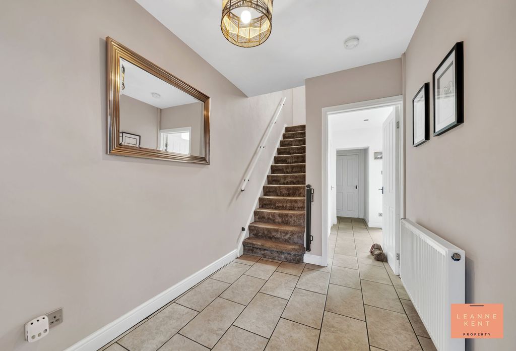 Property photo 2 of 35