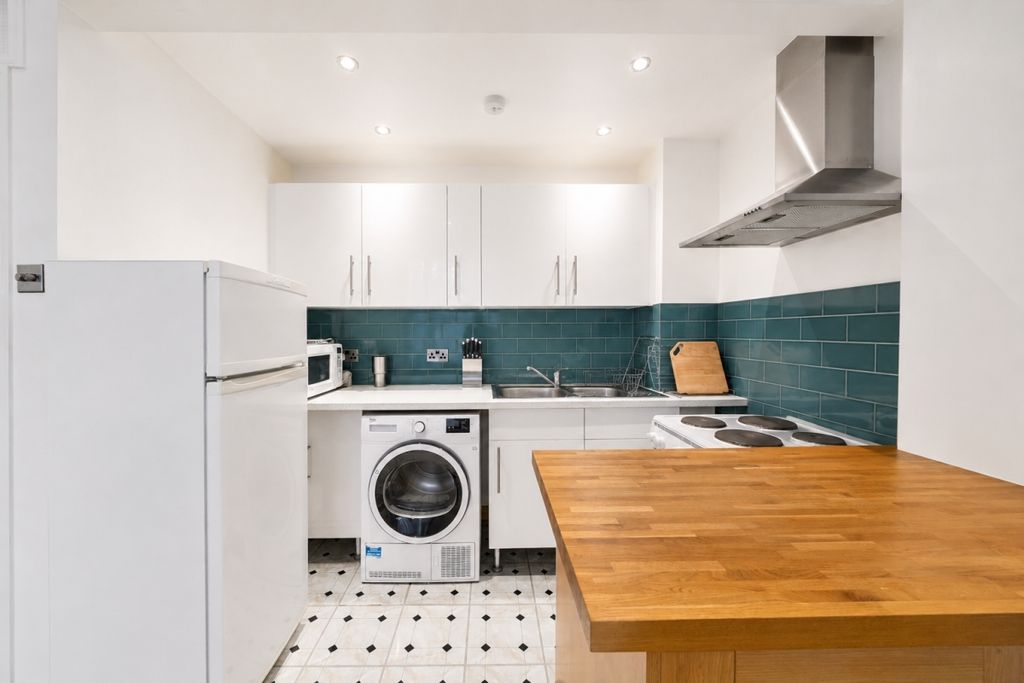 Property photo 3 of 7 3