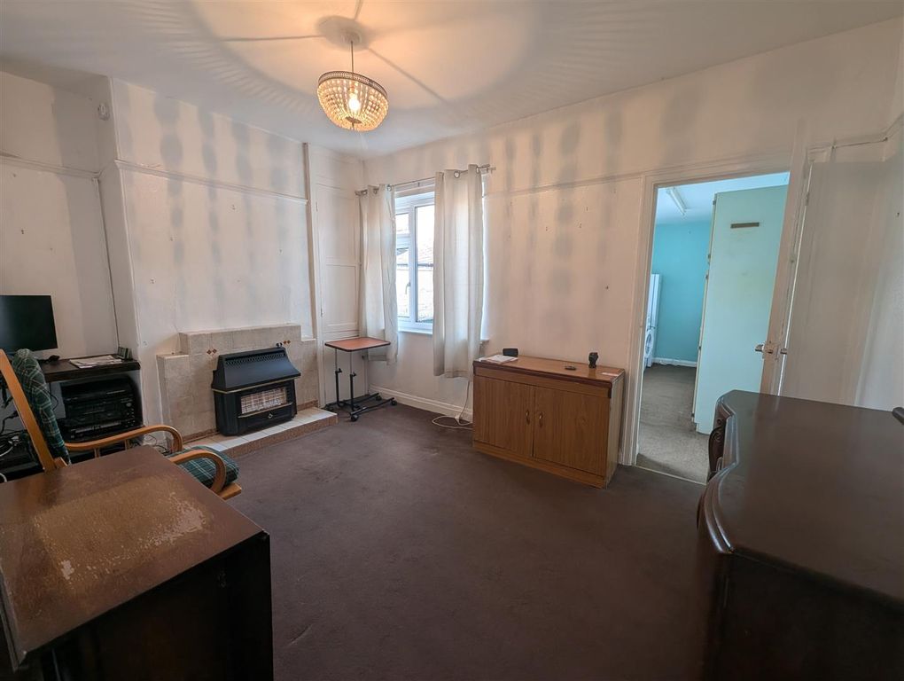 Property photo 3 of 9 Dining Room