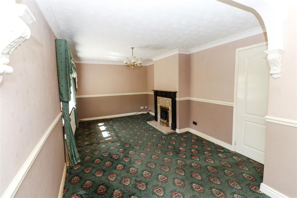 Property photo 2 of 13 Img_0928.Jpg