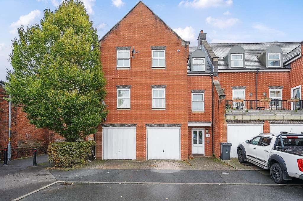 Property photo 1 of 10 External View