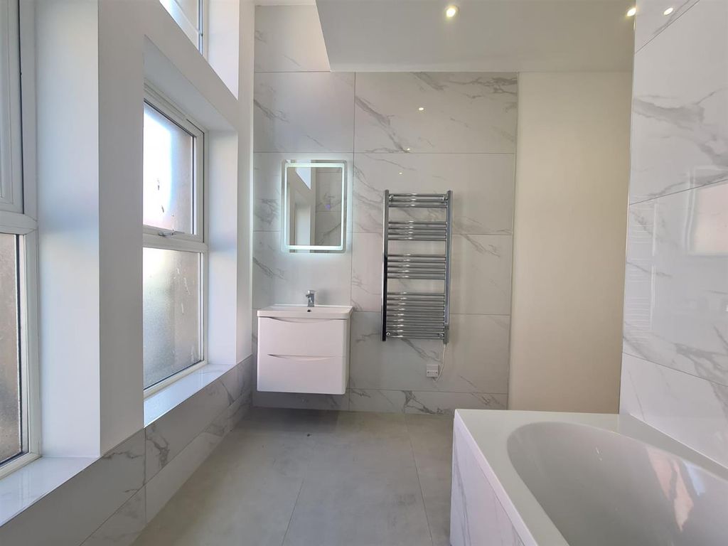 Property photo 3 of 6 Whatsapp Image 2024-10-06 At 19.56.26 (2).Jpeg