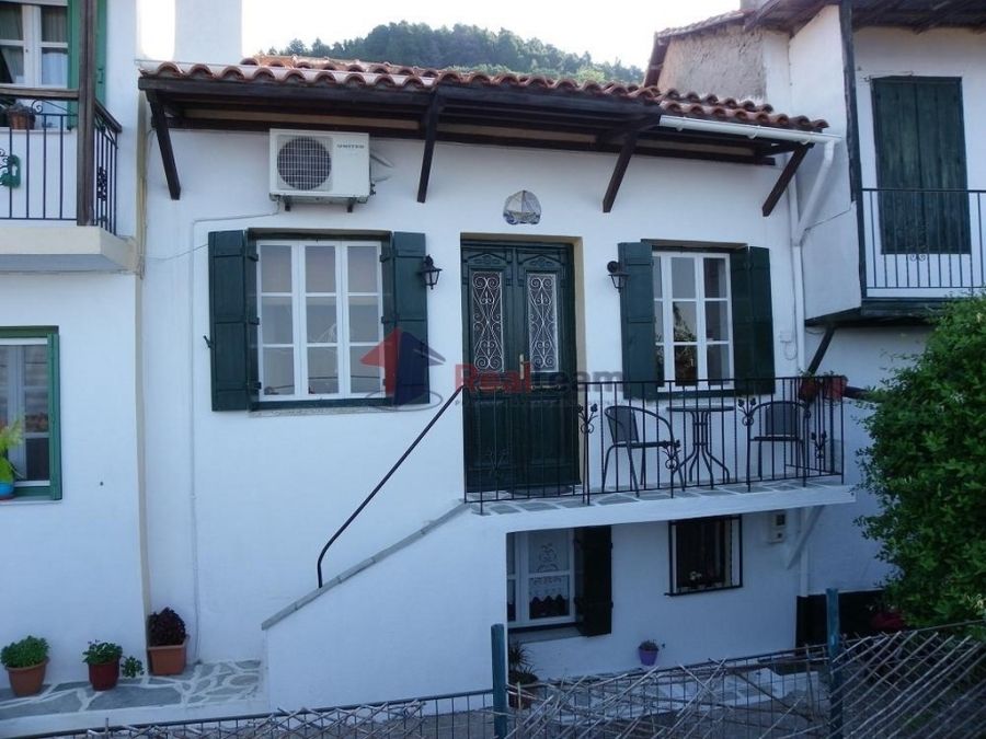 Property photo 1 of 24