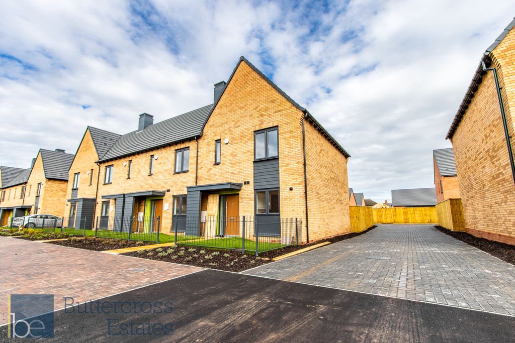 Property photo 1 of 15 Green Avenue
