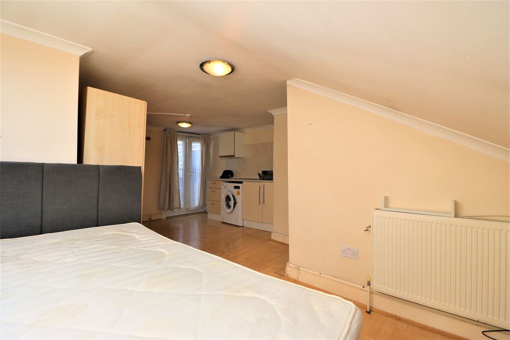 Property photo 3 of 4