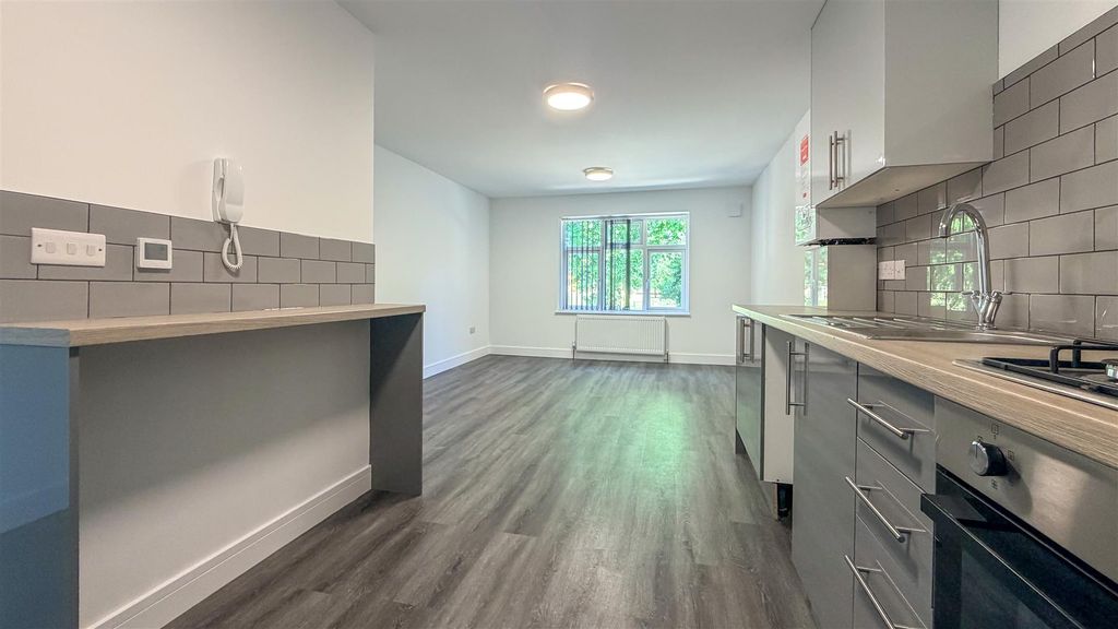 Property photo 3 of 10 5.Jpg