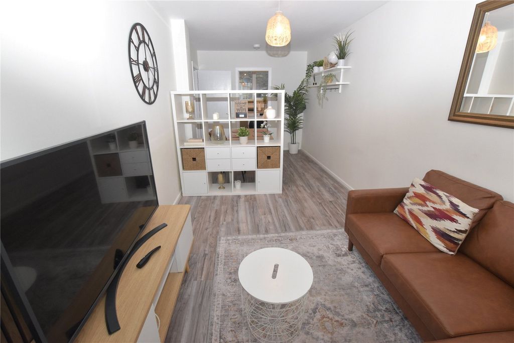 Property photo 3 of 8 Picture No. 08