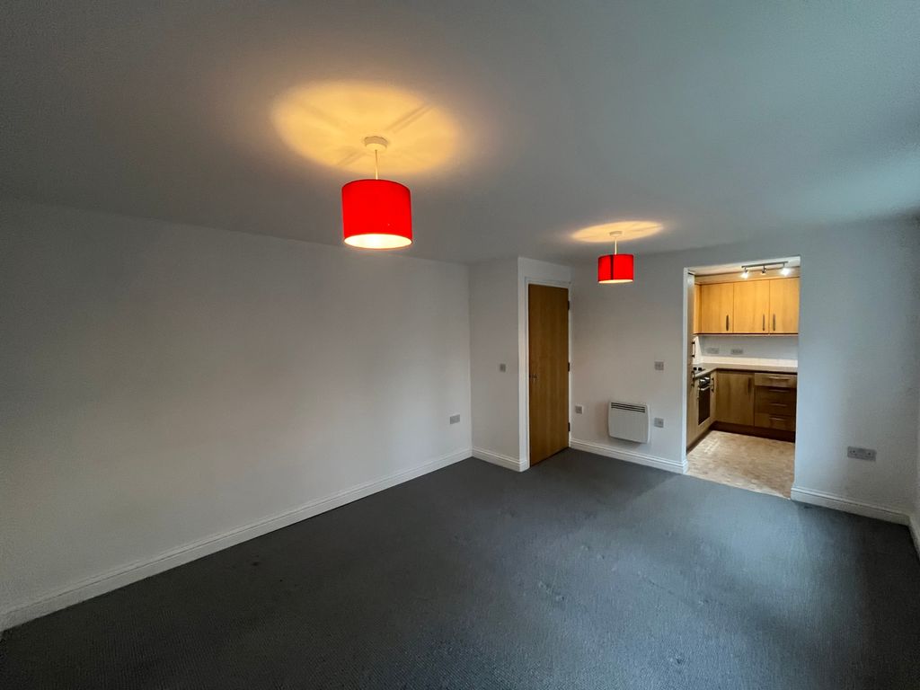 Property photo 3 of 8 Photo 3