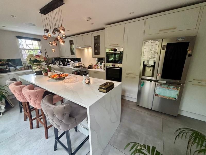 Property photo 1 of 31