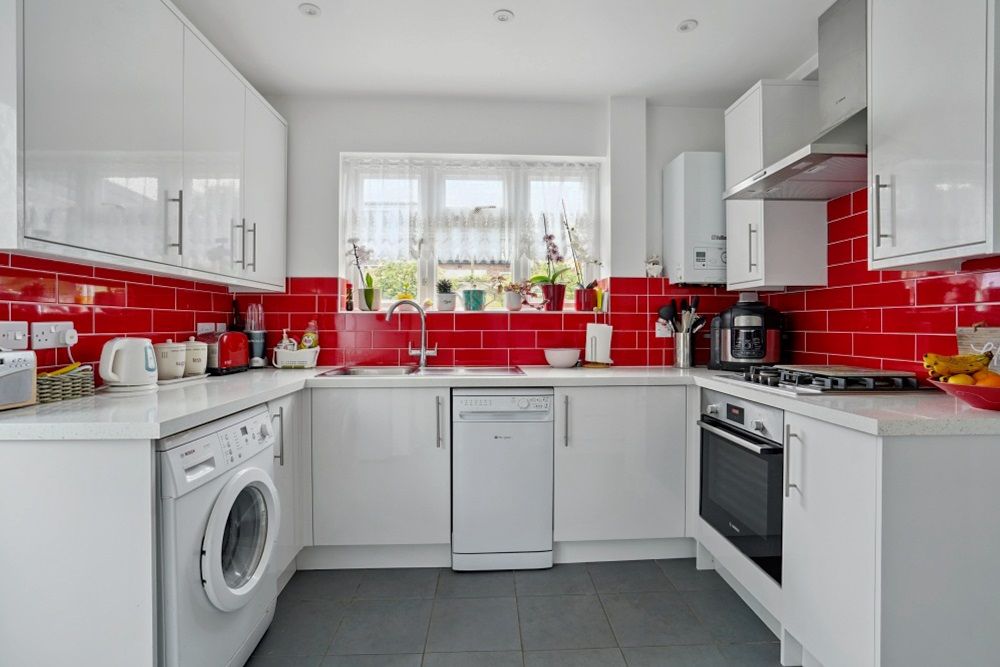 Property photo 2 of 19