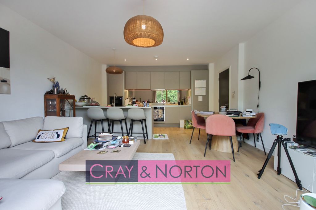 Property photo 2 of 12 Photo 3