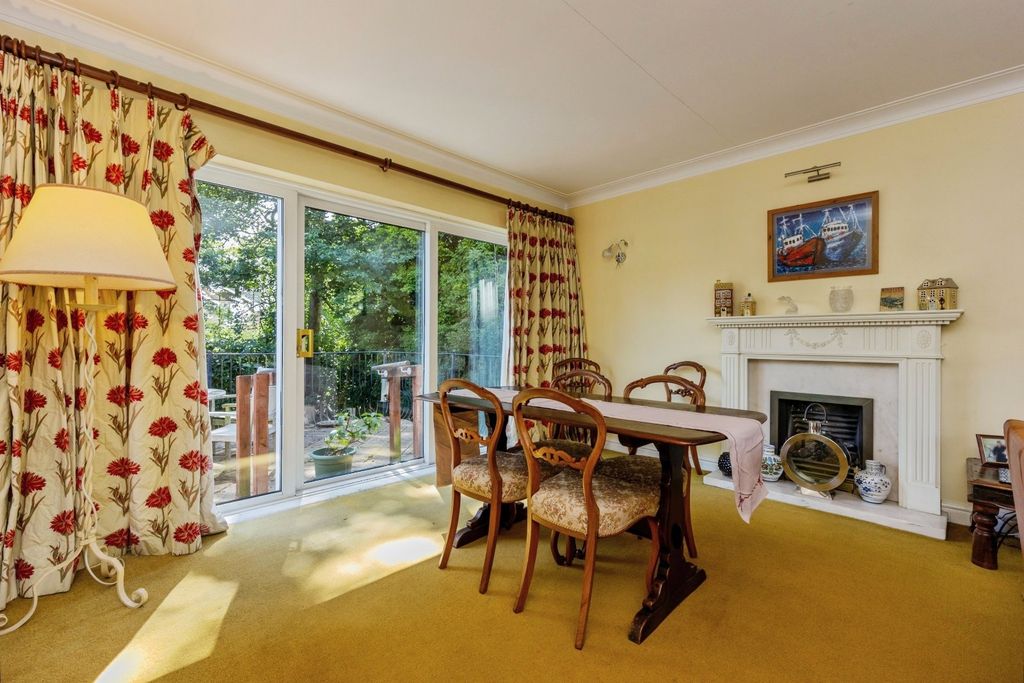 Property photo 3 of 17 Dining Room