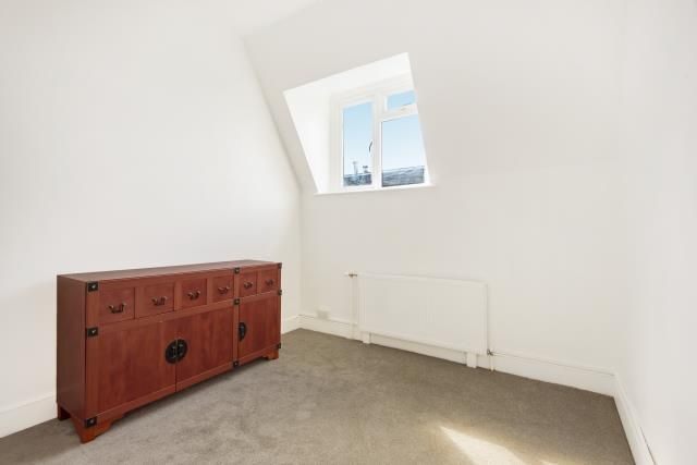 Property photo 3 of 10 Bedroom